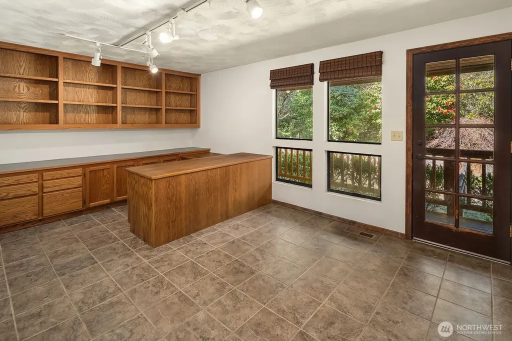 6625 Cromwell Beach Drive NW Gig Harbor WA 98335