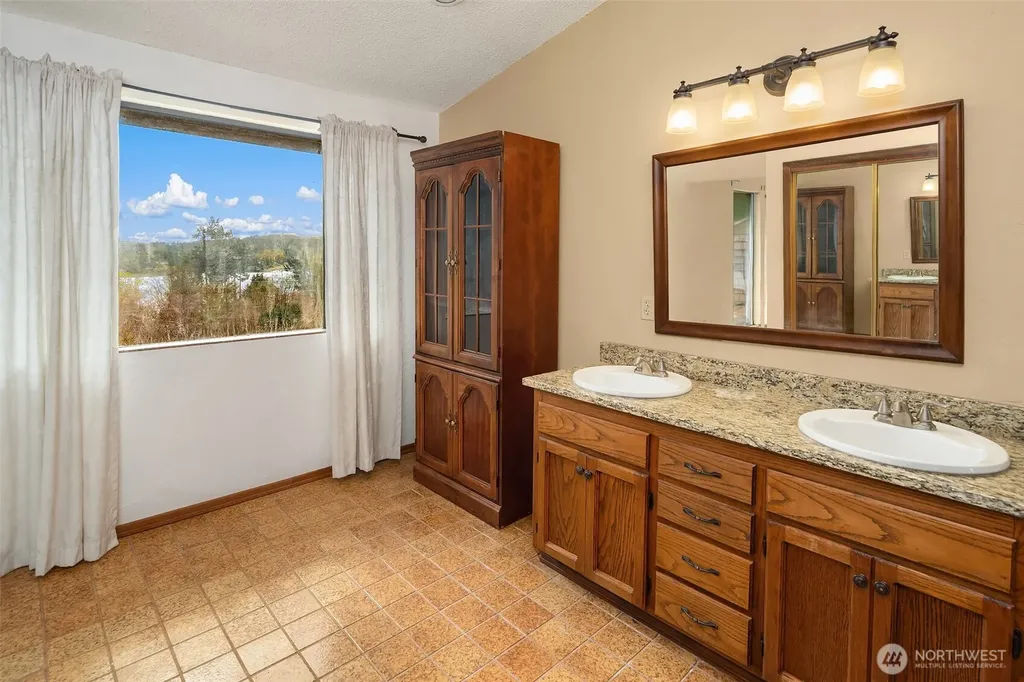 6625 Cromwell Beach Drive NW Gig Harbor WA 98335
