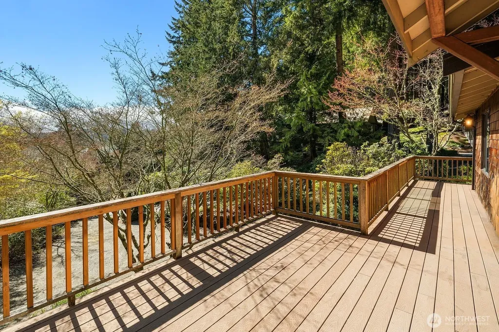 6625 Cromwell Beach Drive NW Gig Harbor WA 98335