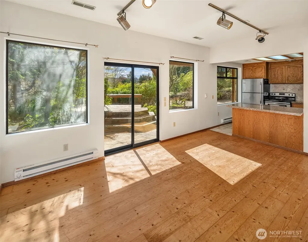 6625 Cromwell Beach Drive NW Gig Harbor WA 98335