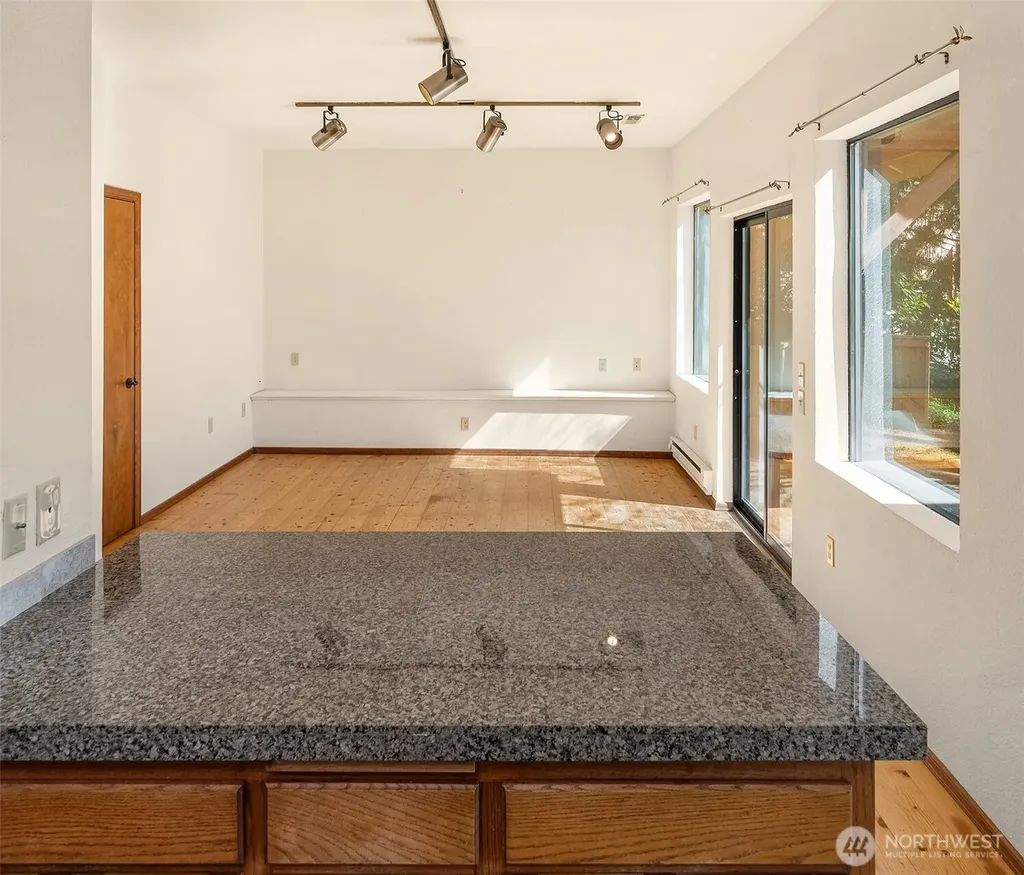 6625 Cromwell Beach Drive NW Gig Harbor WA 98335