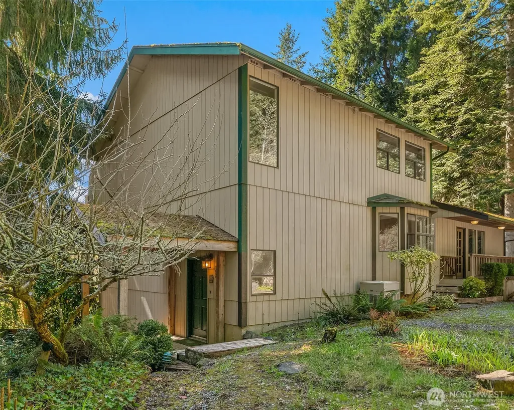 6625 Cromwell Beach Drive NW Gig Harbor WA 98335