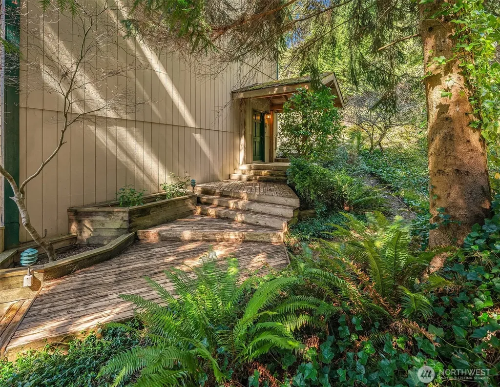 6625 Cromwell Beach Drive NW Gig Harbor WA 98335