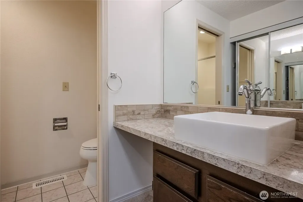 9904 NE 124th Street Kirkland WA 98034