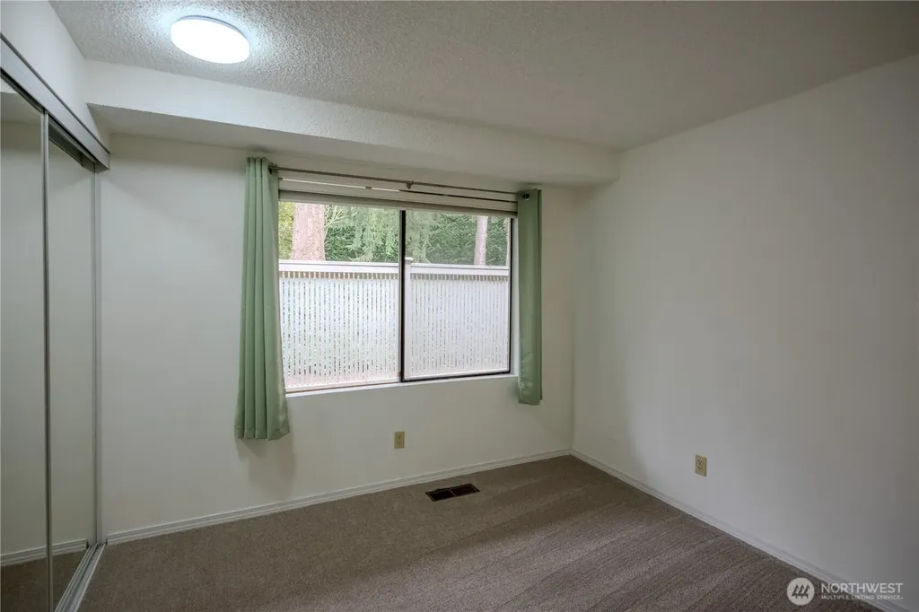9904 NE 124th Street Kirkland WA 98034
