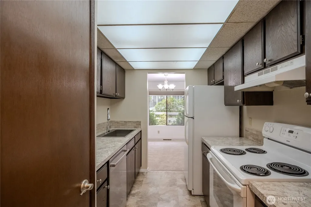 9904 NE 124th Street Kirkland WA 98034