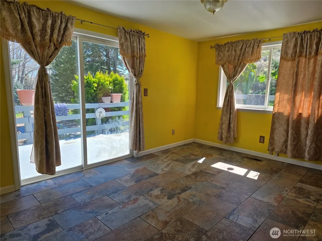 710 Adobe Way Selah WA 98242