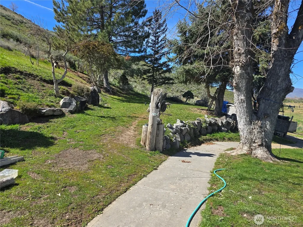 710 Adobe Way Selah WA 98242