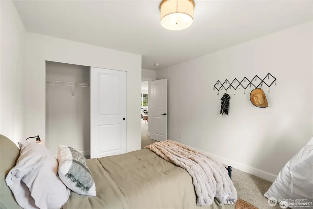 1409 60th Avenue NE Tacoma WA 98422
