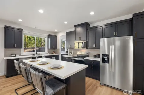 1409 60th Avenue NE Tacoma WA 98422
