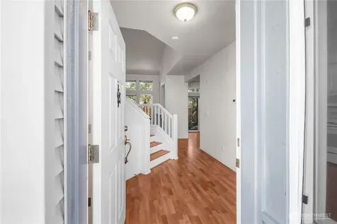 608 Chelan Place NE Renton WA 98059