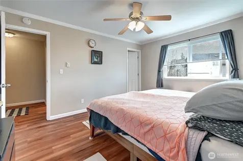 8823 Holly Drive Everett WA 98208