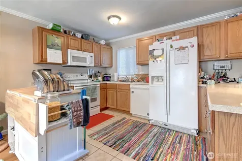 8823 Holly Drive Everett WA 98208