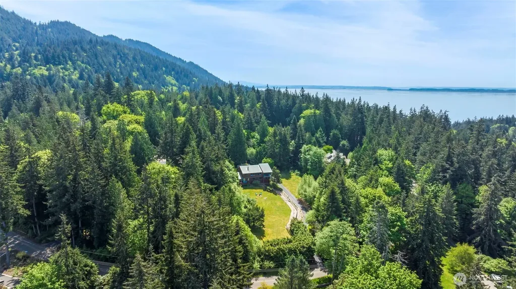 532 Whitecap Road Bellingham WA 98229
