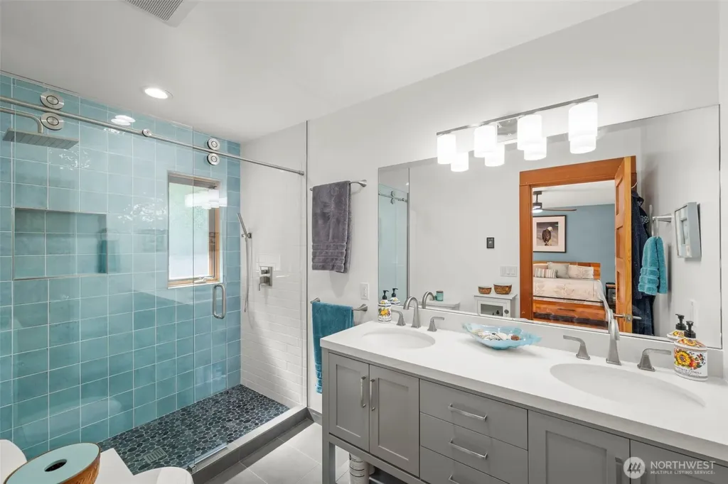 532 Whitecap Road Bellingham WA 98229