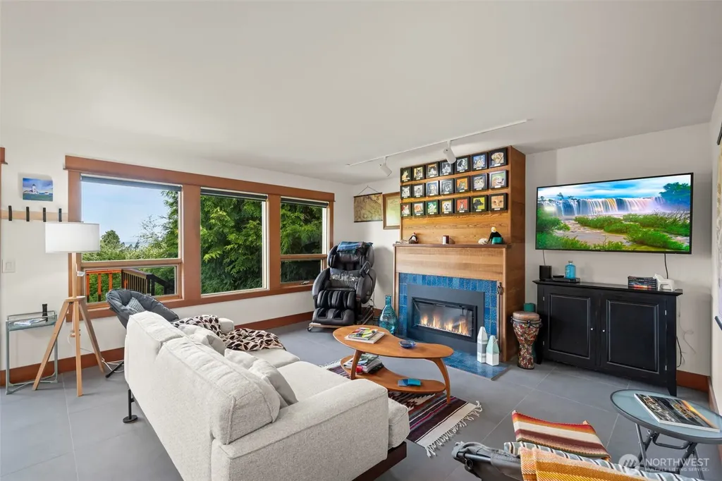 532 Whitecap Road Bellingham WA 98229