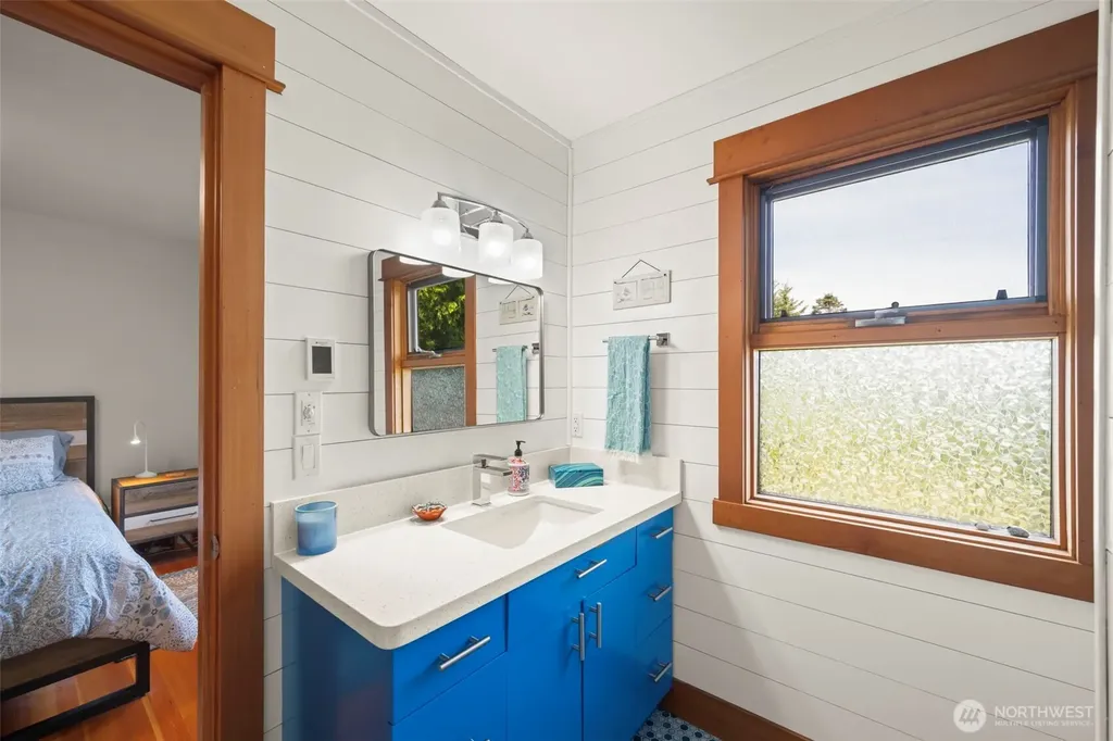 532 Whitecap Road Bellingham WA 98229
