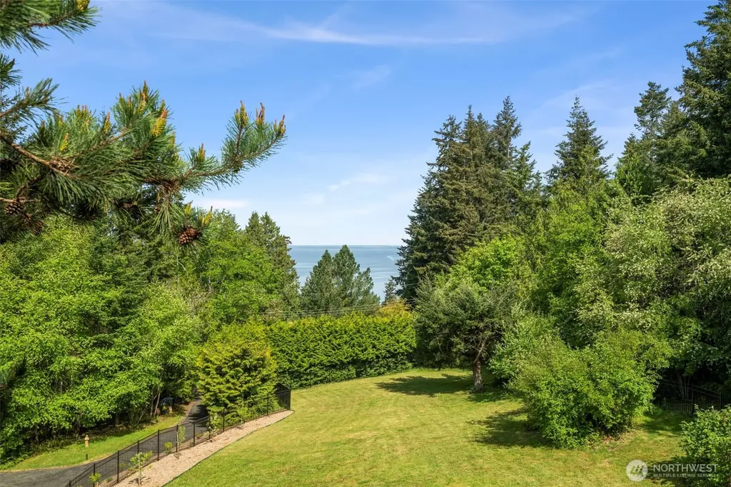 532 Whitecap Road Bellingham WA 98229