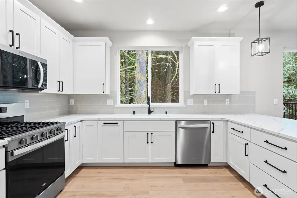 15 Gray Birch Lane Bellingham WA 98229