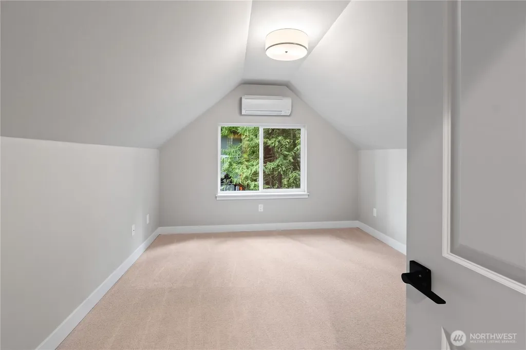 15 Gray Birch Lane Bellingham WA 98229