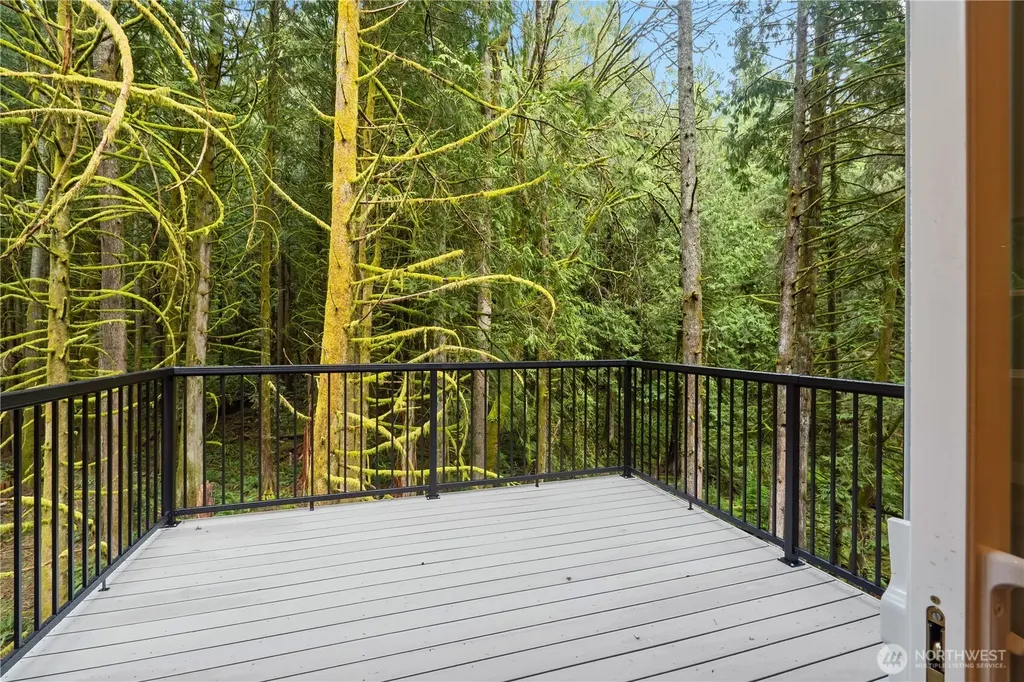 15 Gray Birch Lane Bellingham WA 98229