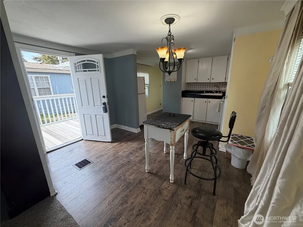 6111 79th Street E Puyallup WA 98371