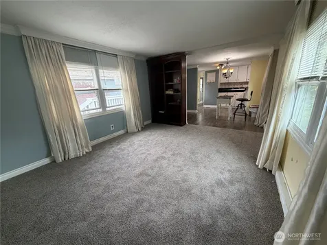 6111 79th Street E Puyallup WA 98371