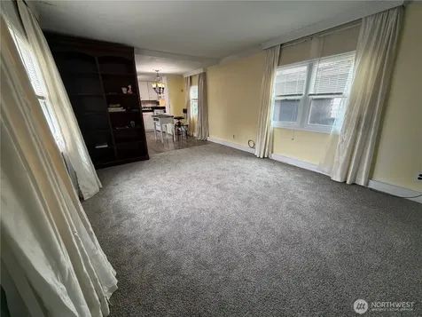6111 79th Street E Puyallup WA 98371