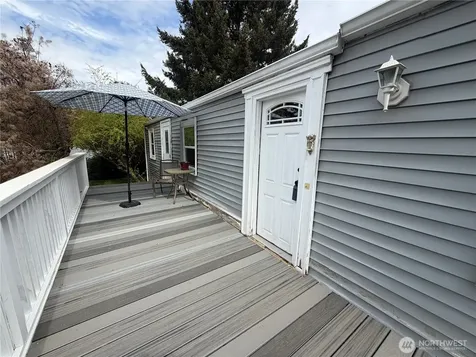 6111 79th Street E Puyallup WA 98371