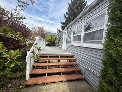 6111 79th Street E Puyallup WA 98371