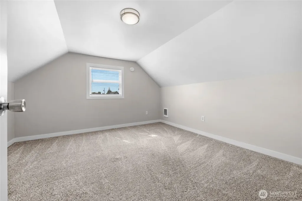 1925 Lombard Everett WA 98201