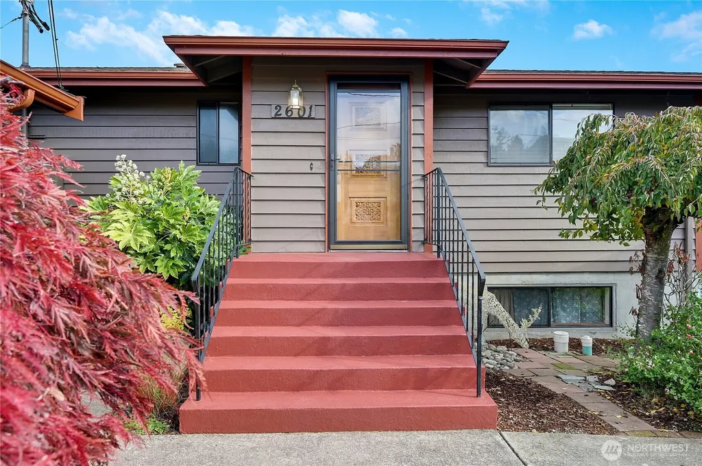 2601 2nd Avenue E Port Orchard WA 98366