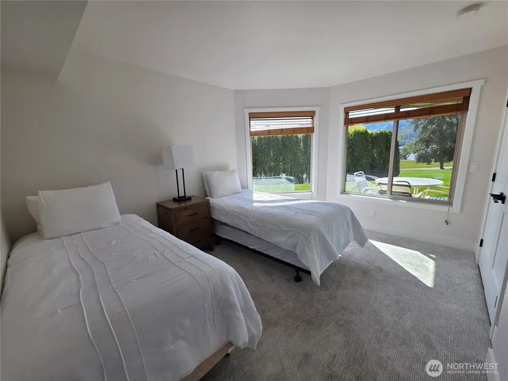 1 Lodge 606-o Manson WA 98831