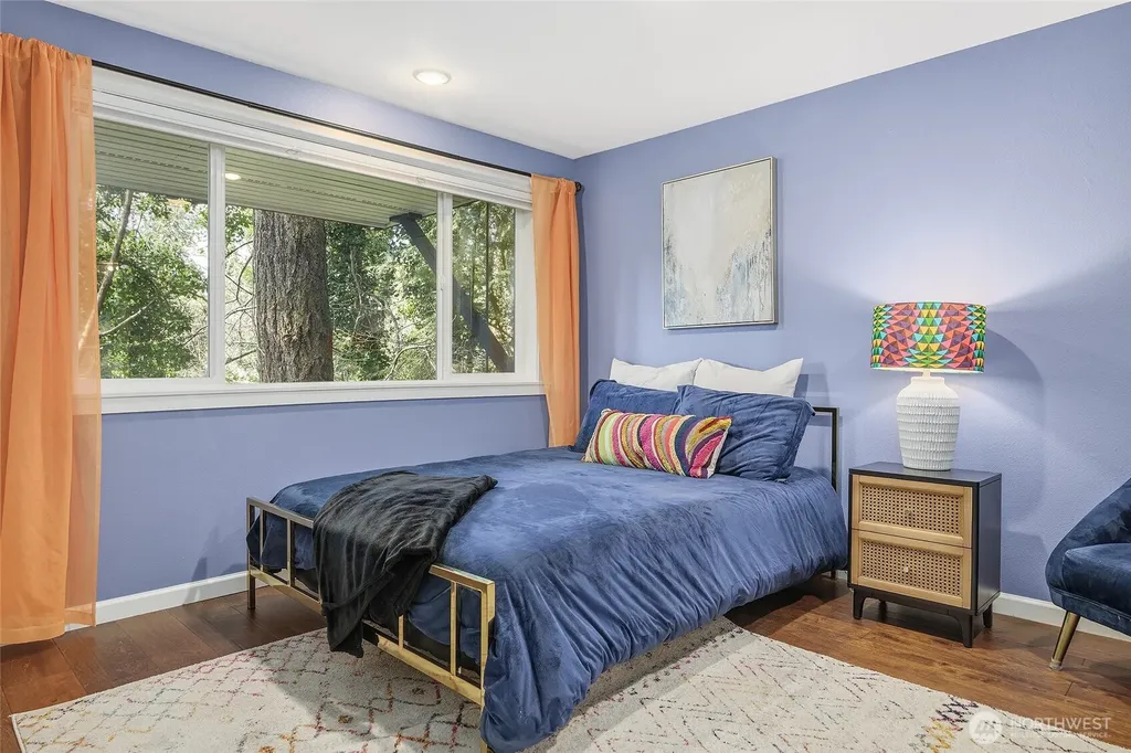 9165 45th Avenue SW Seattle WA 98136