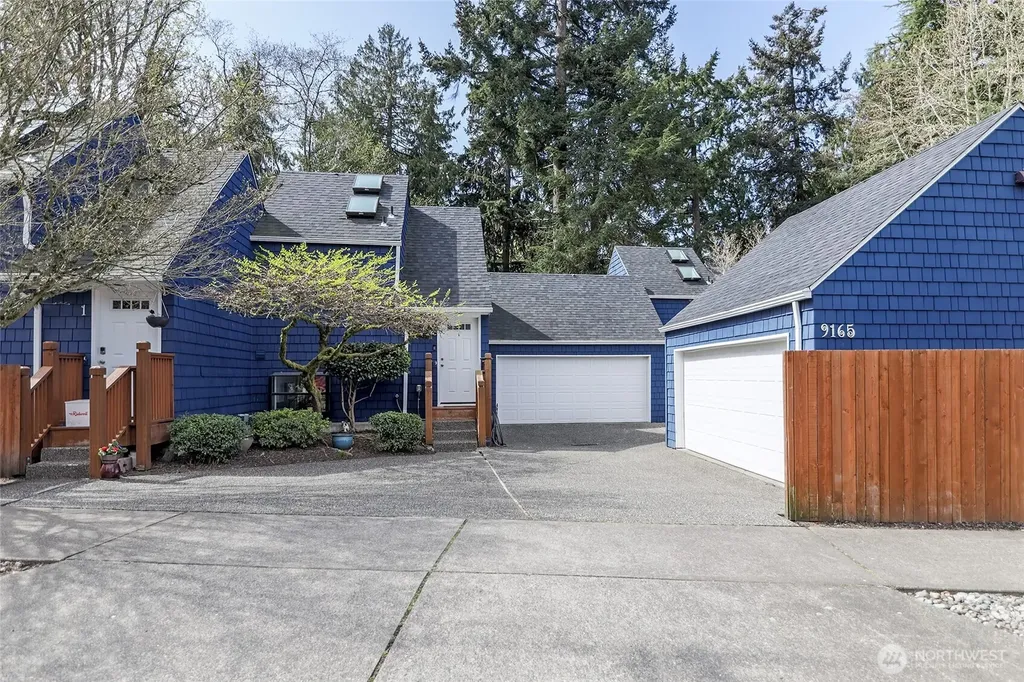 9165 45th Avenue SW Seattle WA 98136