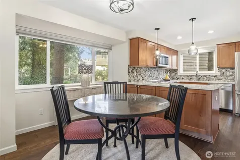 9165 45th Avenue SW Seattle WA 98136