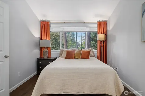 9165 45th Avenue SW Seattle WA 98136