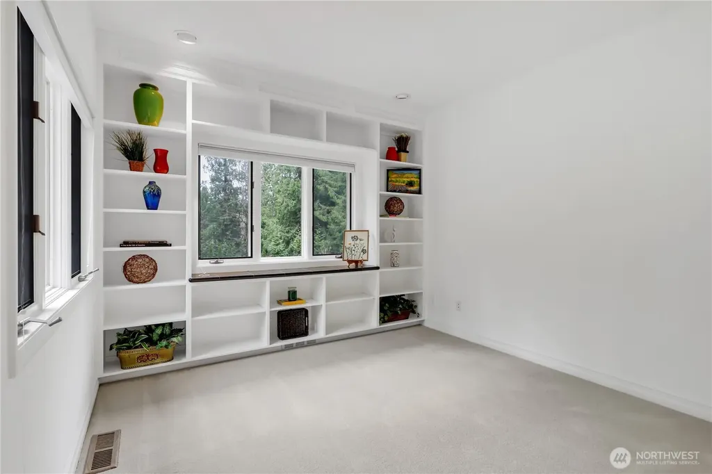 28726 SE 43rd Place Fall City WA 98024
