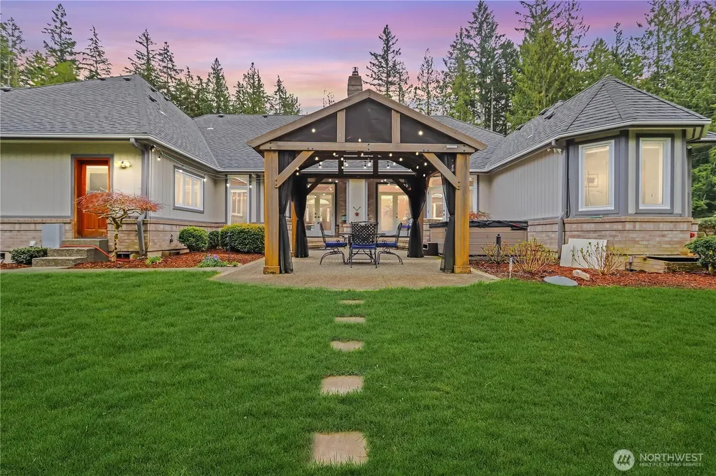 28726 SE 43rd Place Fall City WA 98024