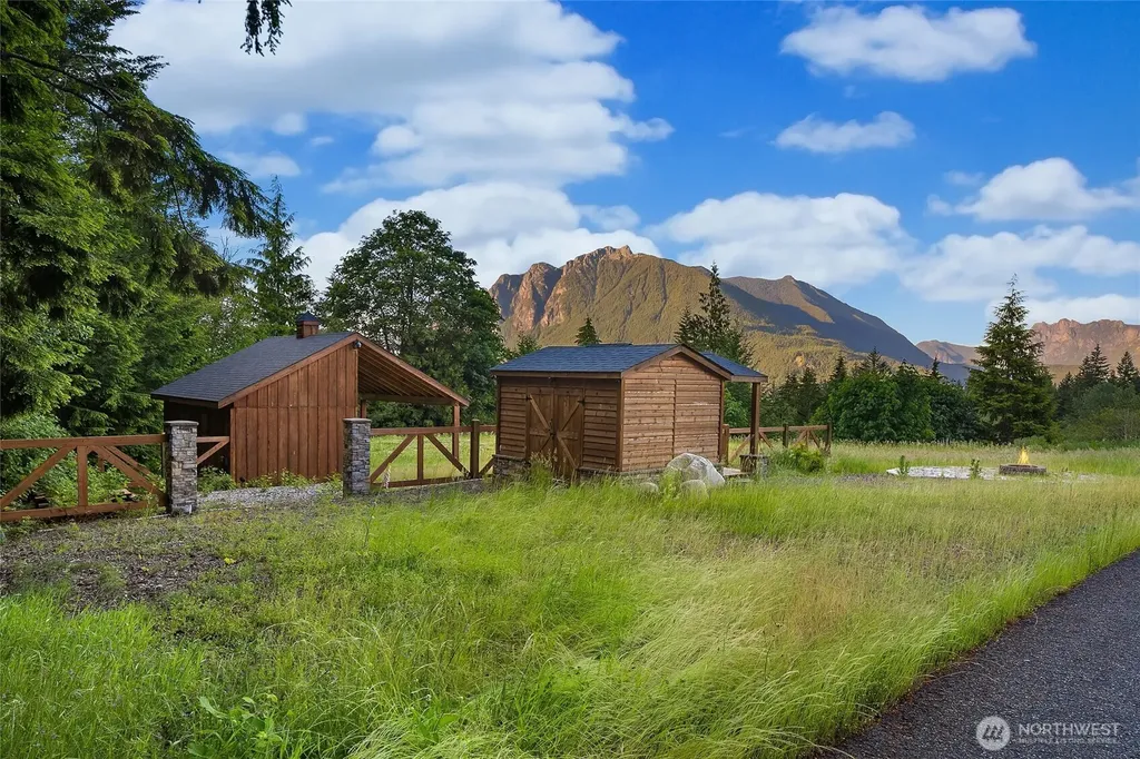 13945 409th Avenue SE North Bend WA 98045