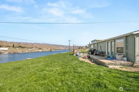 2988 Malaga Alcoa Highway Malaga WA 98828