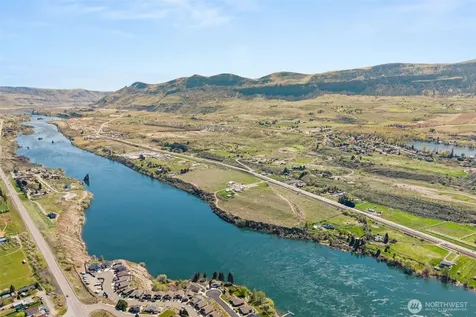 2988 Malaga Alcoa Highway Malaga WA 98828