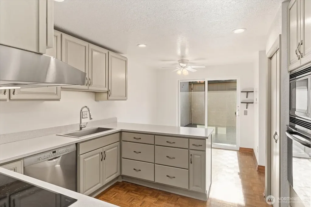 2944 Kennewick Place NE Renton WA 98156