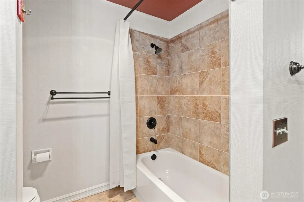 2944 Kennewick Place NE Renton WA 98156