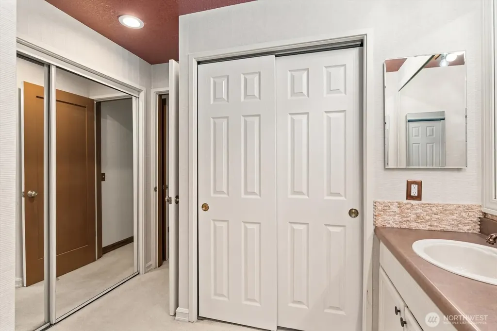 2944 Kennewick Place NE Renton WA 98156