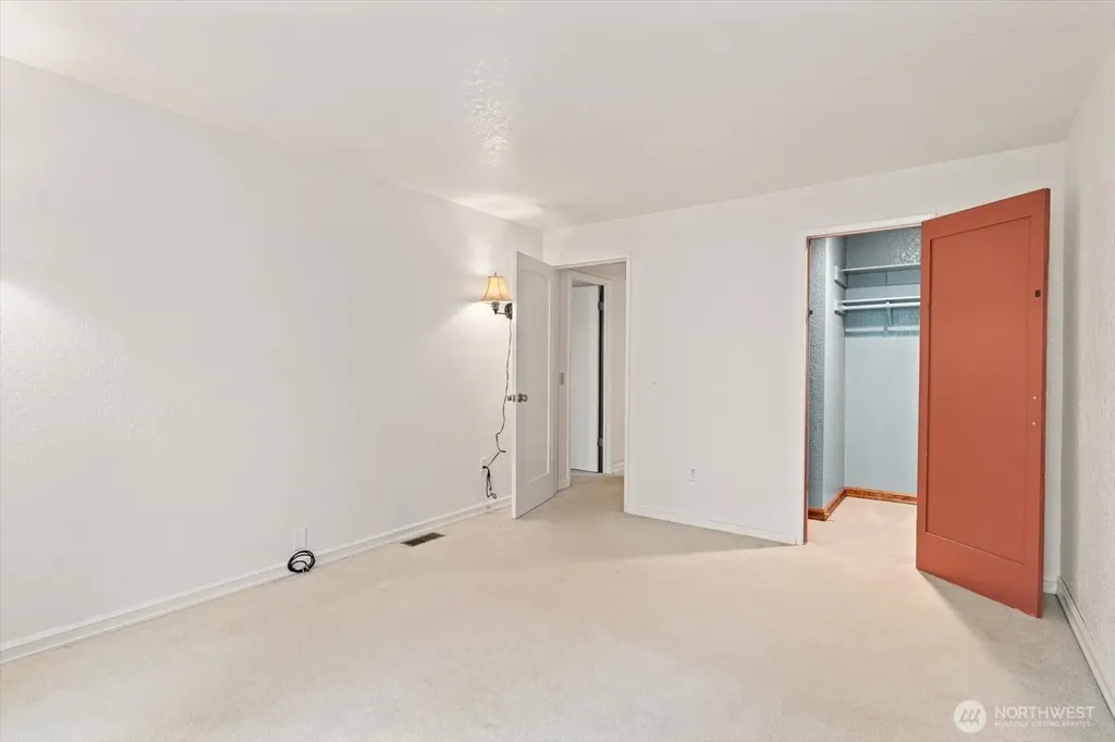 2944 Kennewick Place NE Renton WA 98156