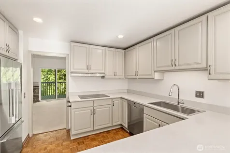 2944 Kennewick Place NE Renton WA 98156