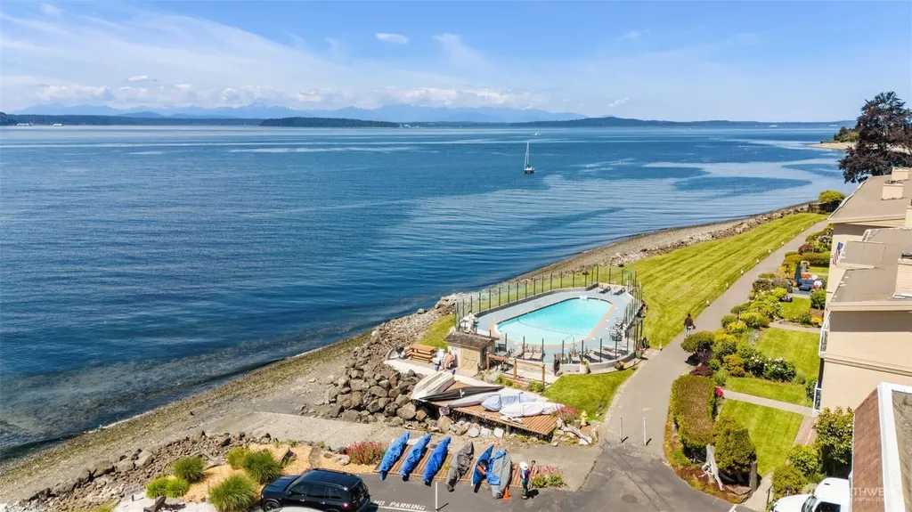 10203 47th Avenue SW Seattle WA 98146