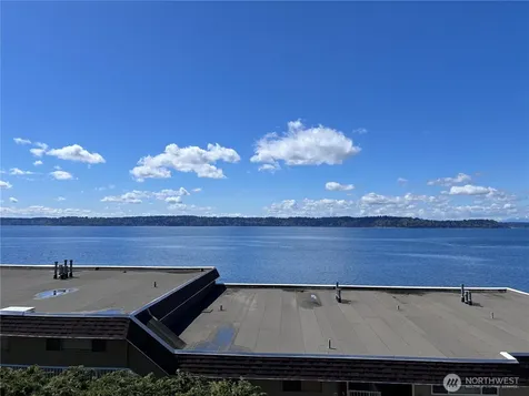 10203 47th Avenue SW Seattle WA 98146