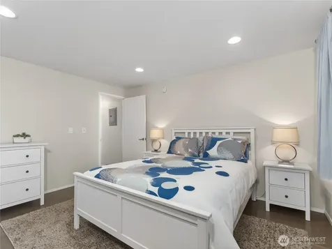 10203 47th Avenue SW Seattle WA 98146
